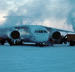 Enteisung einer An-148: Ein Problemflieger?