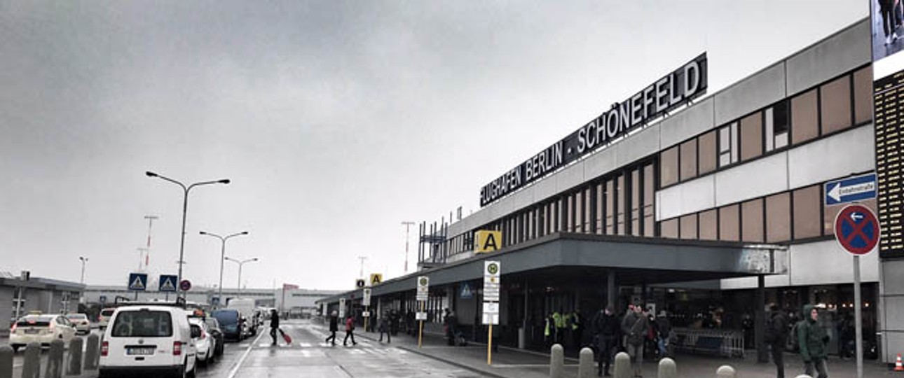 Berlin-Schönefeld: Zuwenig Platz.