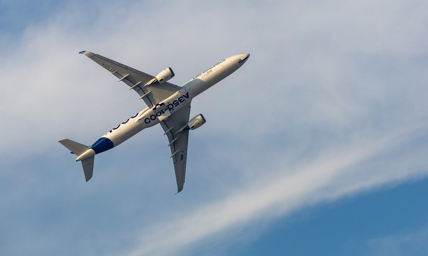 airbus a350 1000 dubai airshow 2025