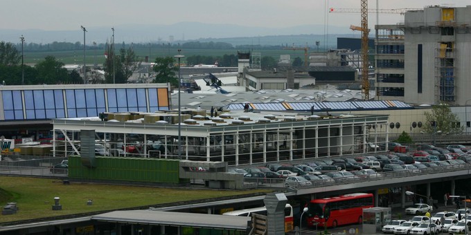 Jetzt wird das Terminal 1A modernisiert.