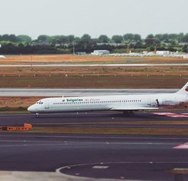 McDonnell Douglas MD-82 von Bulgarian Air Charter: Im Sommer in Linz zu Gast.