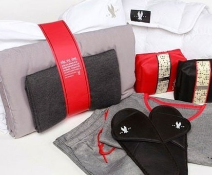American Airlines schenkt seinen Premium-Passagieren sogar einen Pyjama.