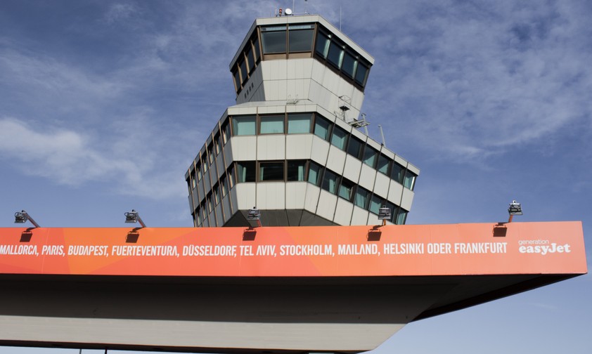 <strong>Berlin-Tegel:</strong> Der längste Flug von der deutschen <a href="https://www.aerotelegraph.com/scoot-flug-berlin-singapur-test-zwoelfeinhalb-stunden-unterwegs-im-billigflieger">Hauptstadt führt mit der Billigairline Scoot nach Singapur</a>. Distanz: 9938 Kilometer. Flugdauer: 12:05 Stunden (planmäßig).