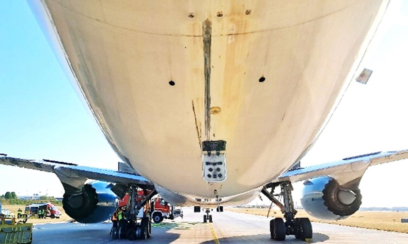 Unterseite der Boeing 787 von Vietnam Airlines: Warum bremste die Crew?
