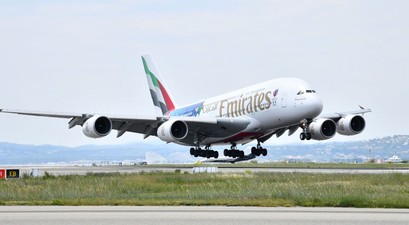 Airbus A380 von Emirates in Nizza: Bei der Landung gab es ein Problem.