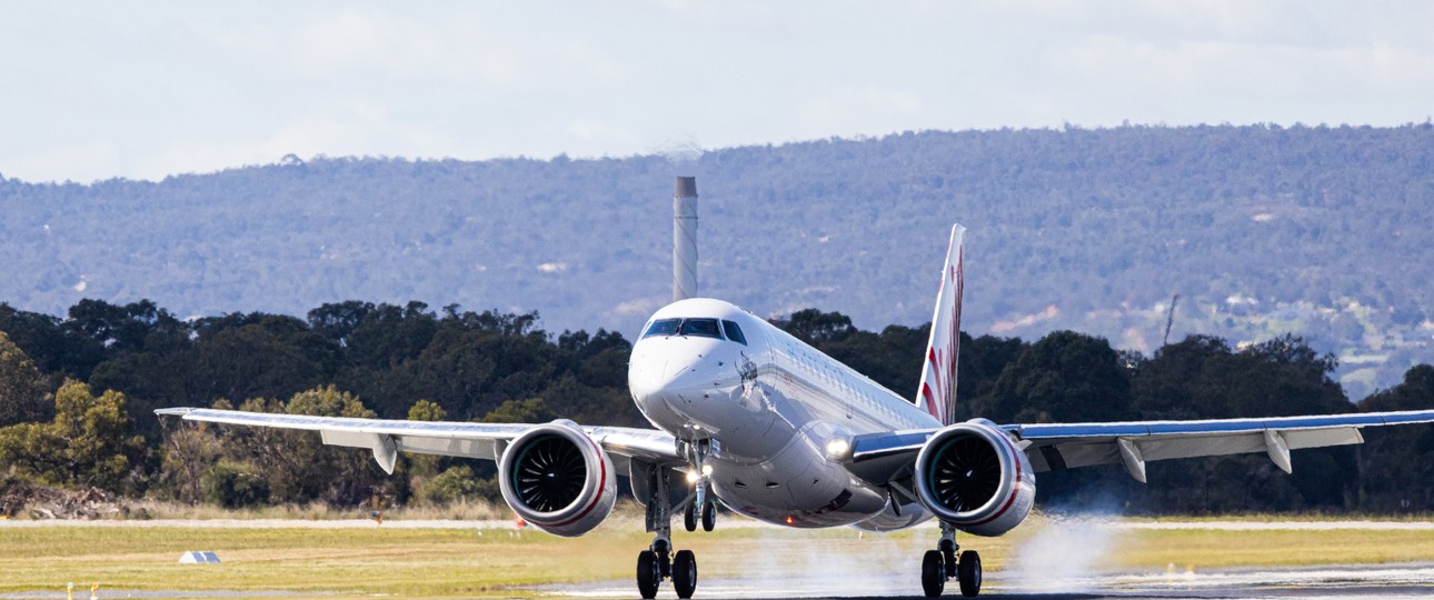 Die erste Embraer E190-E2 von Virgin Australia bei der Ankunft in Perth: Ende einer langen Auslieferung.