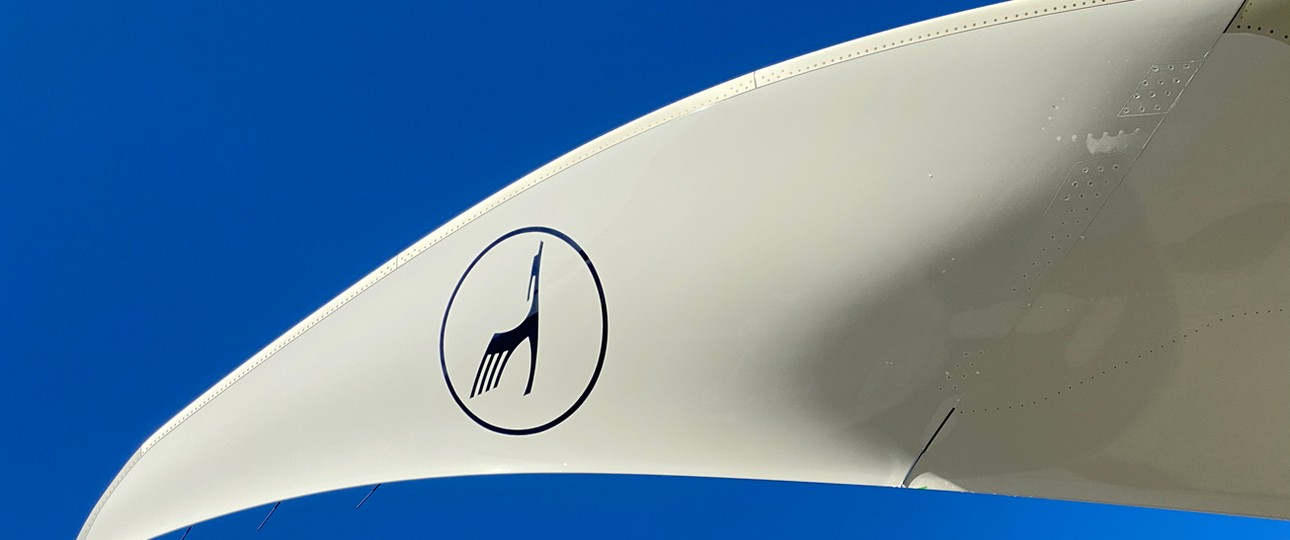 Winglet eines Airbus A350 von Lufthansa: Die Airline baut aus.