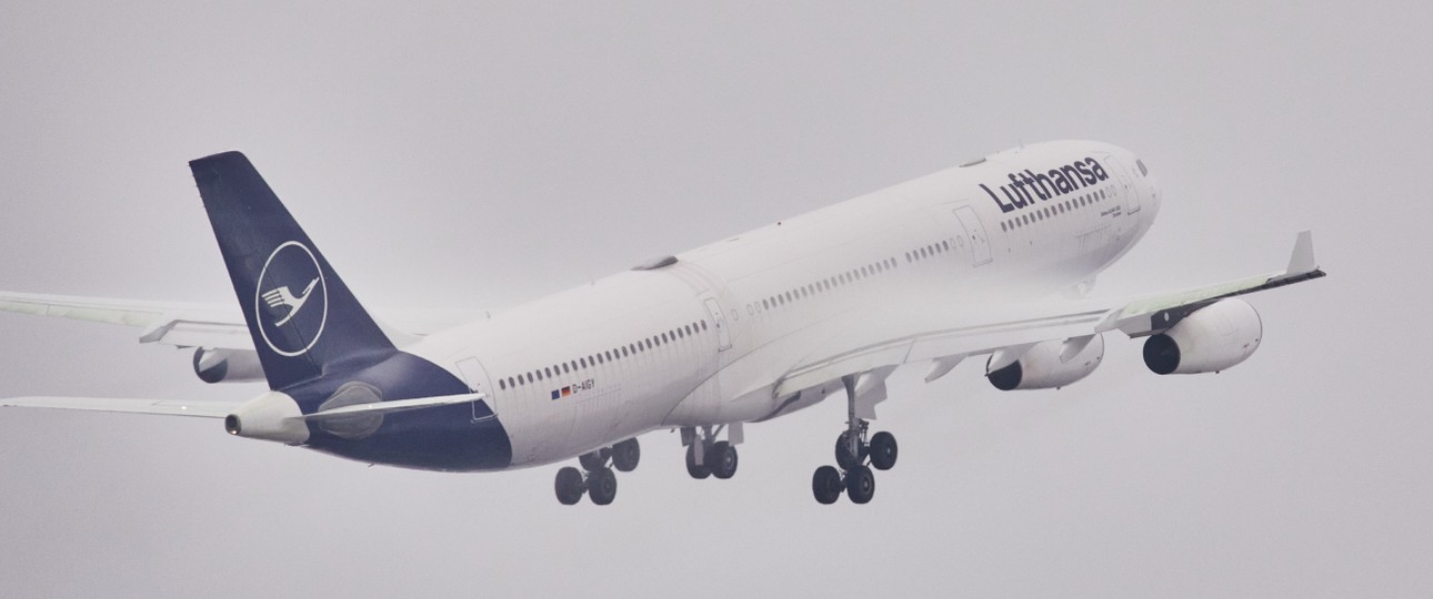 Airbus A340 von Lufthansa: Flog zwischen Deutschland und Taschkent.