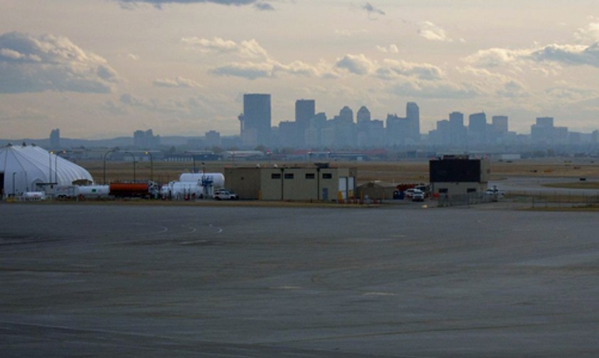 Calgary vom Flughafen aus: Hier könnte die Basis von Jet Naked entstehen.