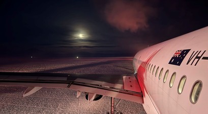 skytraders airbus a319 antarktis 01