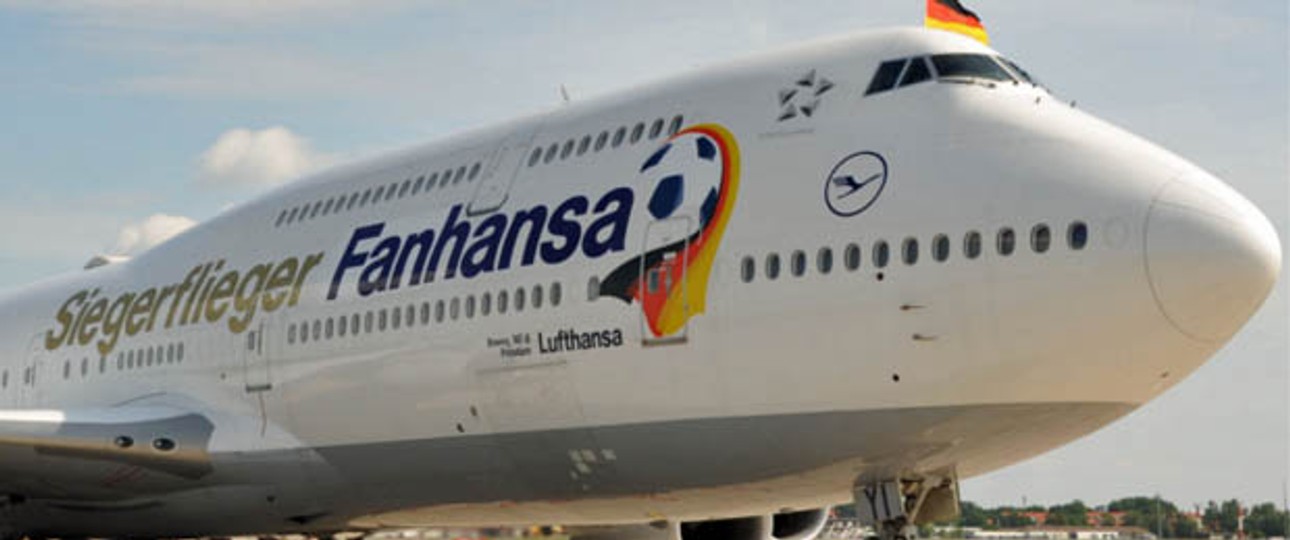 Der Siegerflieger: Er soll der Mannschaft von Jogi Löw weiter Glück bringen.