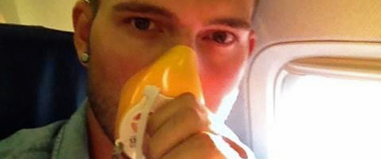 Ein Passagier hielt den Zwischenfall auf der Reise von Madrid nach Las Palmas mit seiner Handykamera fest.