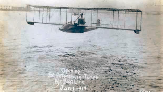 Dieses Flugzeug absolvierte den ersten Passagierflug.