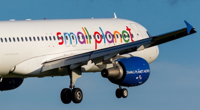 Small Planet Airlines Deutschland ging Mitte September in die Insolvenz, hoffte dann aber noch lange auf einen neuen Investor. Ende November war dann klar:<a href="https://www.aerotelegraph.com/glaeubiger-von-small-planet-bekommen-wenig-geld" target="_blank" rel="noopener"> Einen Retter wird es nicht geben</a>. Auch in Polen, Kambodscha und ihrem Heimatland Litauen überlebte Small Planet Airlines das Jahr 2018 nicht.