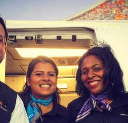 Flugbegleiter von Frontier Airlines: Die Crew kann jetzt Trinkgelder erarbeiten.