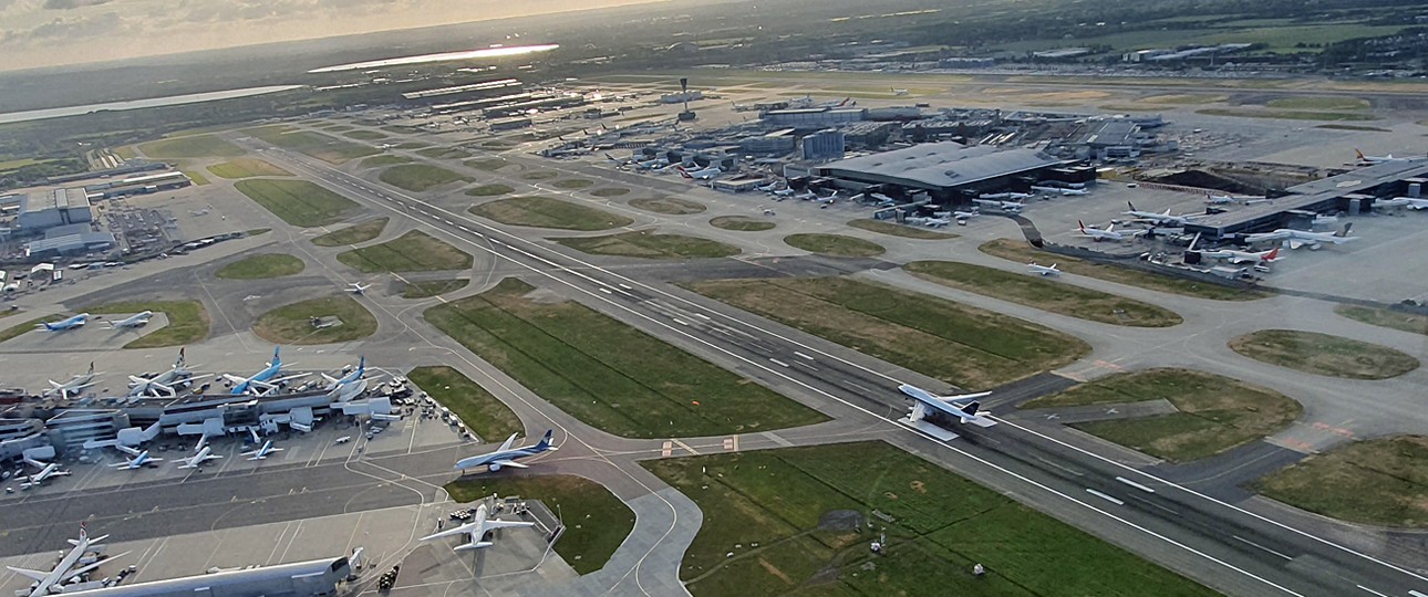 Den Flughafen Heathrow traf die Corona-Krise hart. es fanden noch 195.000 Flüge statt.