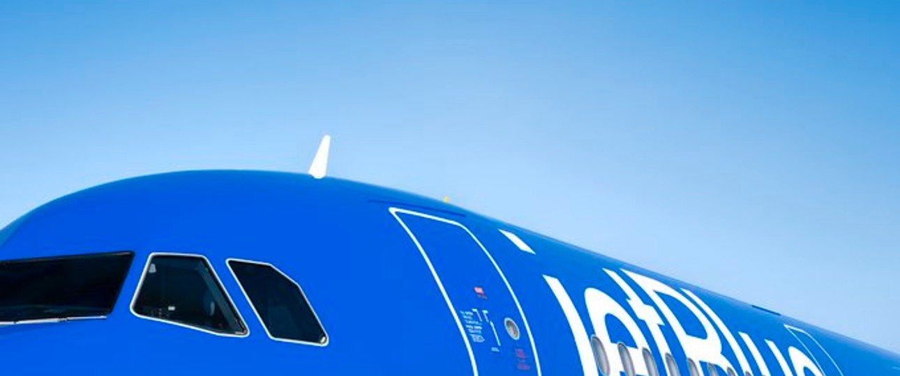Das Jetblue-Logo ist künftig größer.