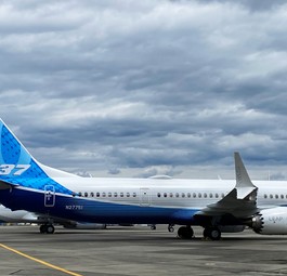 Eine Boeing 737 Max 10 und eine 737 Max von Alaska Airlines: Etliche Herausforderungen.