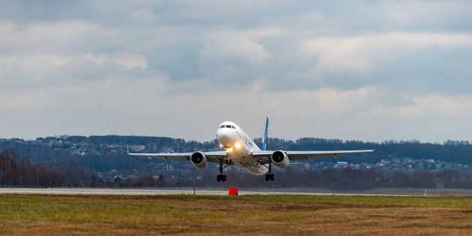 ... hat am 20. November 2024 ihren Erstflug als rein russischer Jet absolviert. Dabei ...