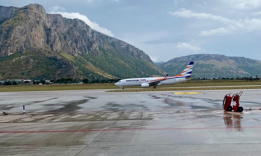 Flieger von Smartwings am Flughafen Palermo: Die italienische Regierung setzt Höchstpreise fest.