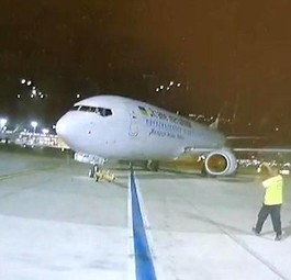 Boeing 737 macht sich selbstständig