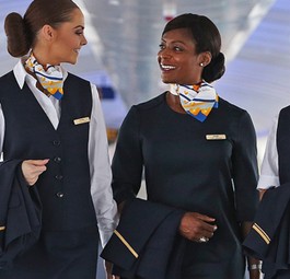 Klassisch und praktisch: So sehen die neuen Uniformen von Thomas Cook Airlines aus.