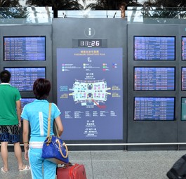 Die größten Flughäfen weltweit im Jahr 2023, gemessen vom Datenanbieter OAG nach den von Airlines angebotenen Sitzplätzen: Auf Platz 10 steht Guangzhou (CAN) mit 43,43 Millionen.