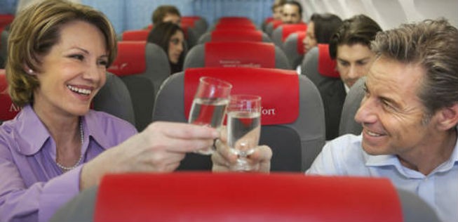 «Prosit Schatzerl»: Silvester kann man im Flug feiern.