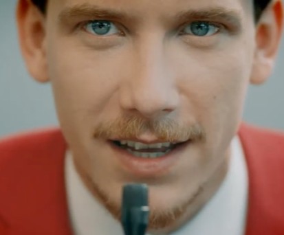 Wenn der Sprecher Flughafennamen üben muss