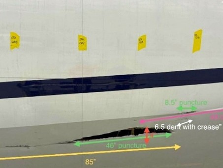 Der Rumpf der Boeing 767 nach der Landung: Markante Schäden.