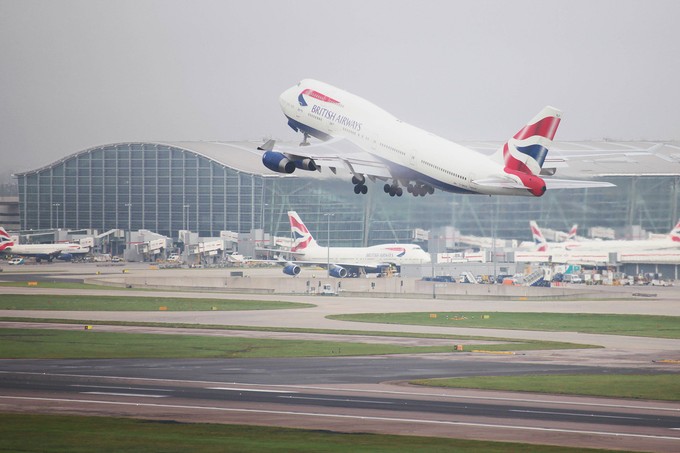 <strong>Rang 1: London.</strong> Von fünf Flughäfen werden 1262 Routen bedient - hier zu sehen, wie eine Boeing 747 von British Airways in London-Heathrow abhebt.