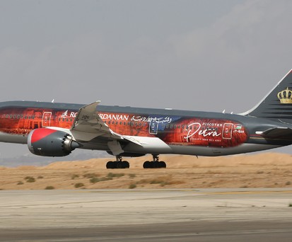 Die Boeing 787-8 mit dem Kennzeichen JY-BAH: Sie trägt ...