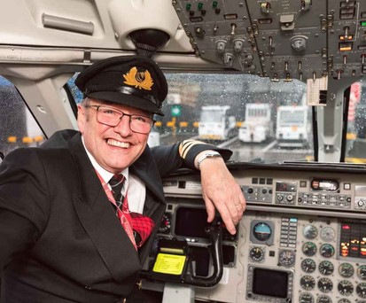 Nach 34 Jahren im Cockpit macht Logan Air dienstältester Pilot Eddie Watt Schluss: Gleichzeitig war es auch der letzte Saab-340-Flug bei der Airline.