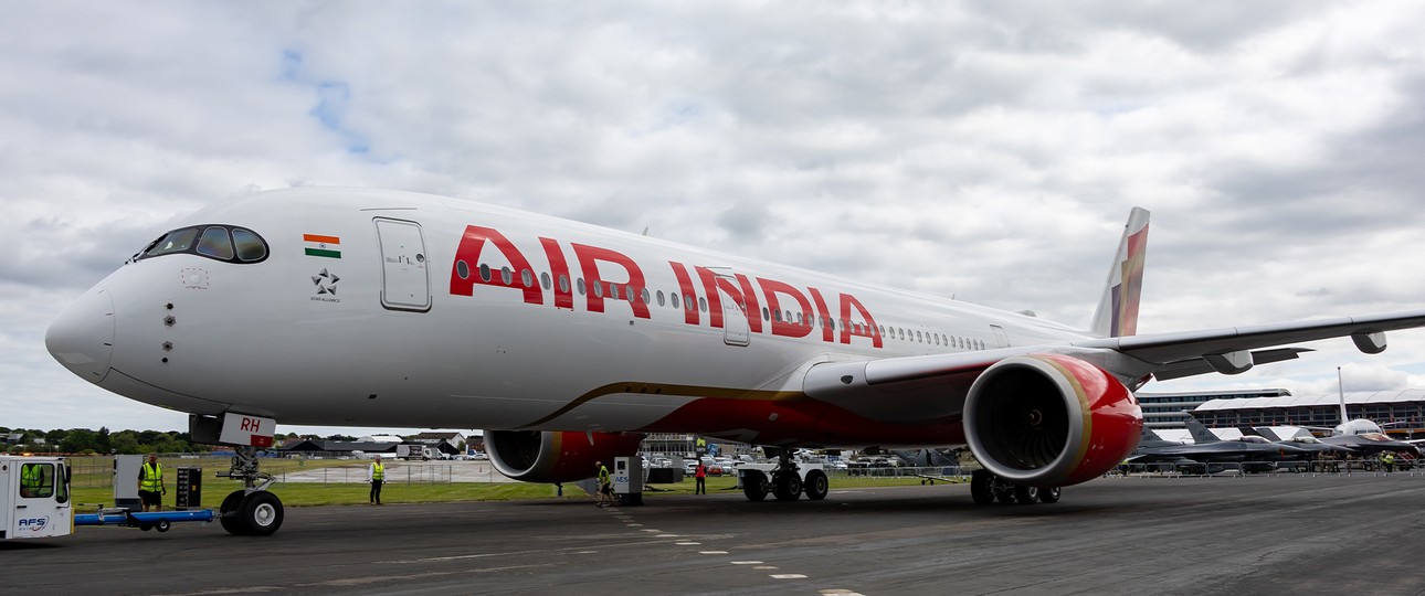 Neuer Auftritt: Air India zeigt ihren neuen A350 auf der Airshow.