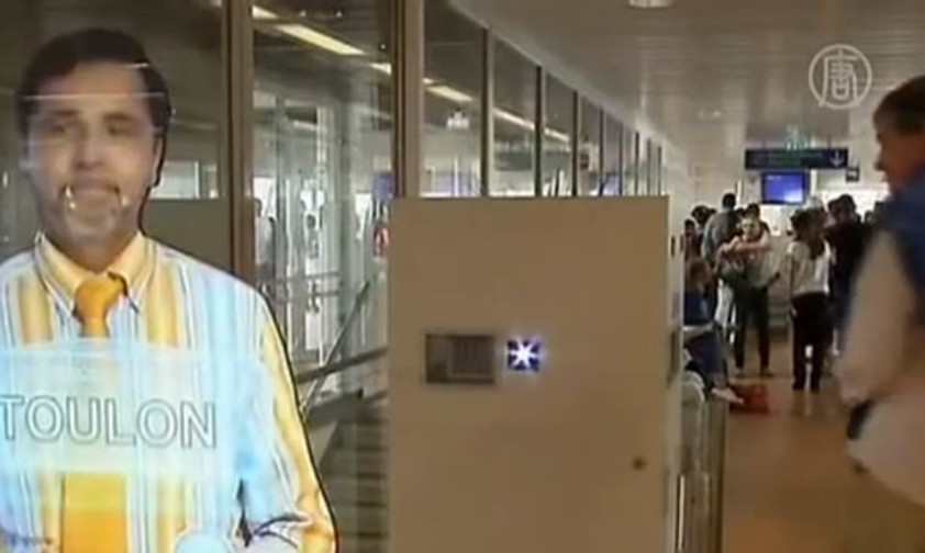Einer der neuen virtuellen Mitarbeiter am Flughafen Paris-Orly.