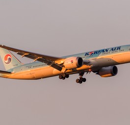 Flieger von Korean Air: Crewplanung berücksichtigt bald Strahlenbealstung.