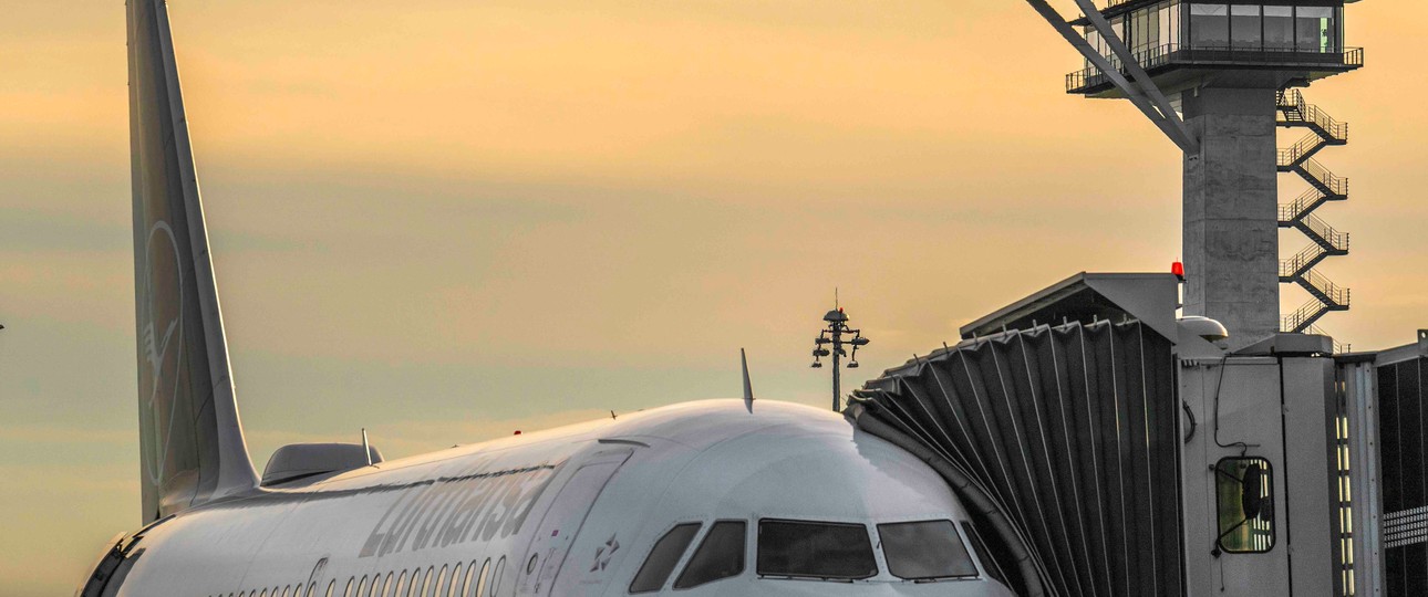 Airbus A319 von Lufthansa am BER: Die Airline fliegt seltener zwischen Berlin und Frankfurt.