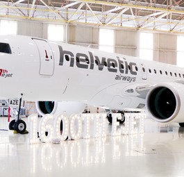 Die HB-AZE im Embraer-Werk von São José doss Campos.