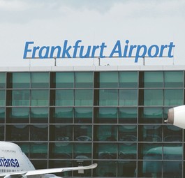 Lufthansa aircraft in Frankfurt: A joint venture is planned.