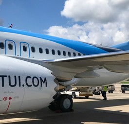 Flugzeug von Tuifly: Musste mancher Reisende lange drauf warten.