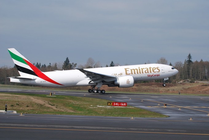 Emirates bestellt zwei weitere Boeing 777 F direkt beim Hersteller.