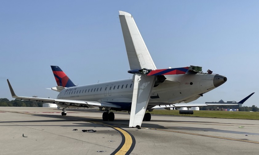 CRJ 900 von Endeavour Air: Massiver Schaden.