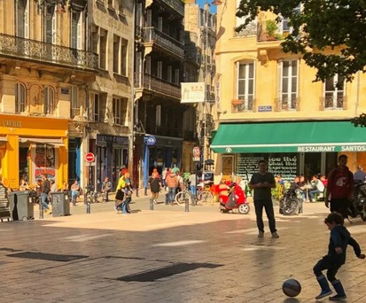 Das kleine Bordeaux ist ein großer City-Diamant