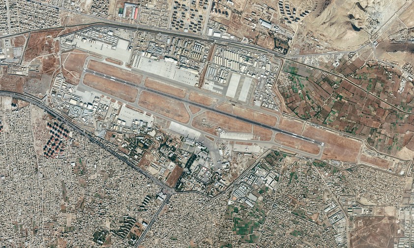 Flughafen von Kabul auf Satellitenbild: Nichts geht mehr.