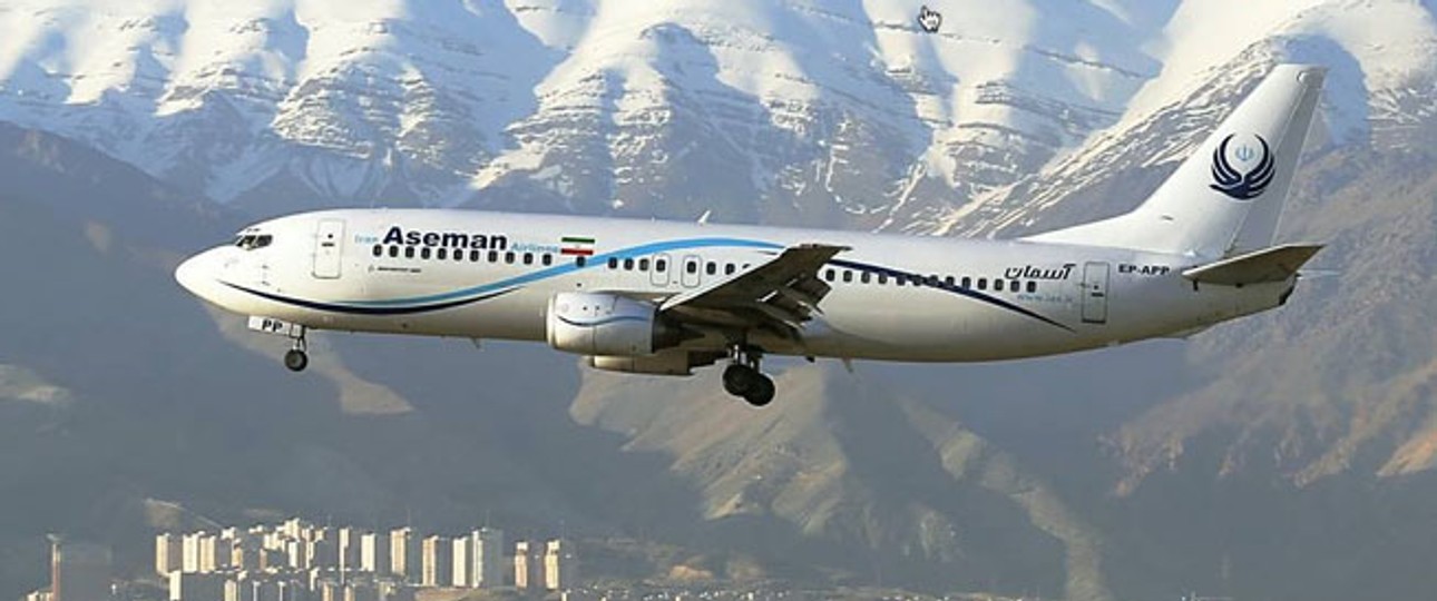 Boeing 737-400 von Iran Aseman: Die Airline erneuert ihre Flotte.