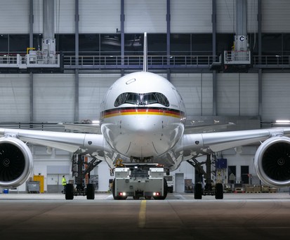 Das Flugzeug ist der zweiten von drei bestellten A350 für die Flugbereitschaft des deutschen Verteidigungsministeriums.