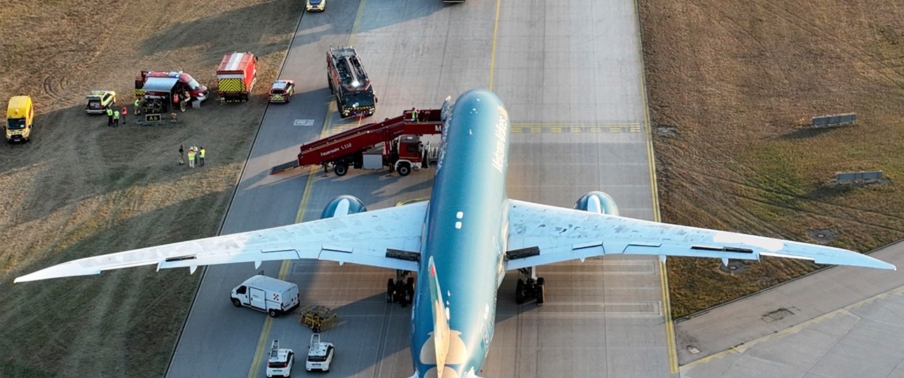 Die Boeing 787 von Vietnam Airlines nach der Landung in München: Die Blackbox wird ausgewertet.
