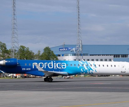 Bombardier CRJ 900 in der Lackierung von Nordica: Verluste zu hoch.