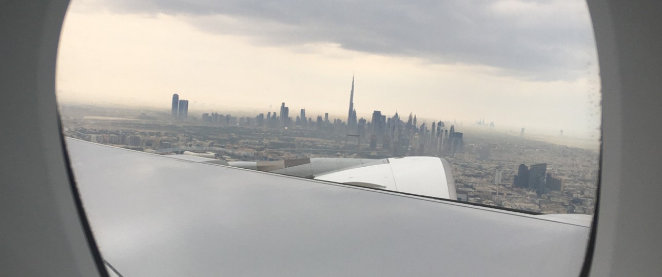 Start vom Dubai International Airport (hier zu in einem Airbus A380 von Emirates): Der israelische Geheimdienst hat ein Problem mit dem Flughafen.