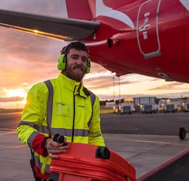 Flugzeug-Belader in Australien: Bekommt Verstärkung.